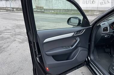 Позашляховик / Кросовер Audi Q3 2012 в 