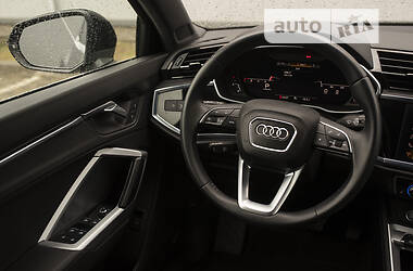 Позашляховик / Кросовер Audi Q3 2019 в Львові