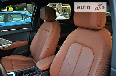 Внедорожник / Кроссовер Audi Q3 2020 в 