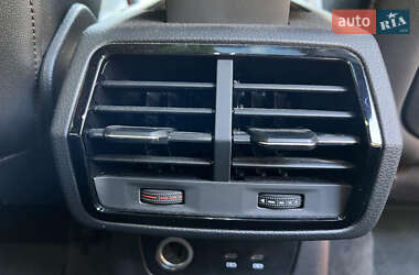 Позашляховик / Кросовер Audi Q3 2020 в 