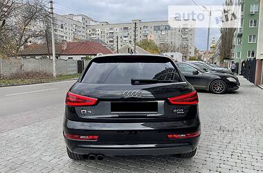 Позашляховик / Кросовер Audi Q3 2015 в Кременчуці