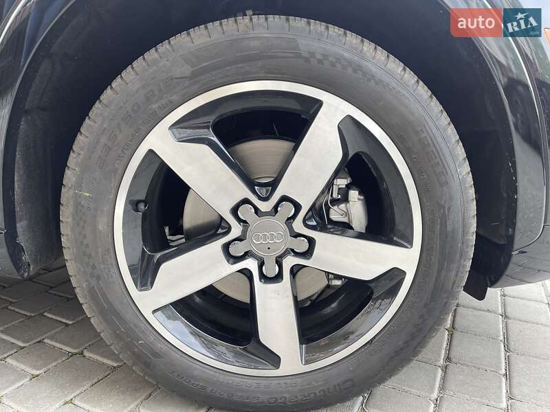 Внедорожник / Кроссовер Audi Q3 2015 в Кременчуге