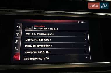 Позашляховик / Кросовер Audi Q3 2019 в 