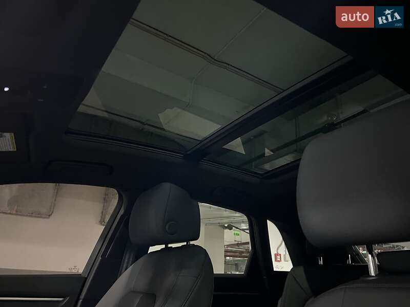Внедорожник / Кроссовер Audi Q3 2019 в Киеве