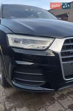 Внедорожник / Кроссовер Audi Q3 2015 в 
