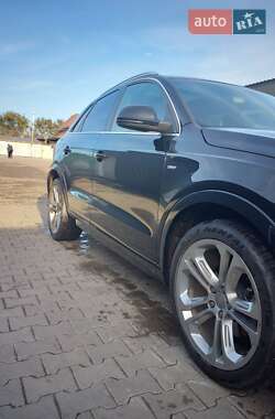 Внедорожник / Кроссовер Audi Q3 2015 в 