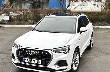 Внедорожник / Кроссовер Audi Q3 2020 в 