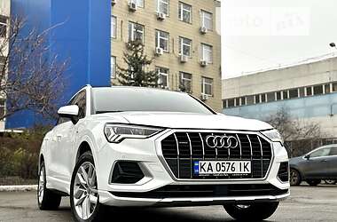 Внедорожник / Кроссовер Audi Q3 2020 в 