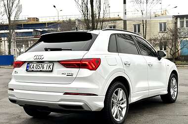 Внедорожник / Кроссовер Audi Q3 2020 в 