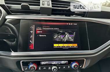 Внедорожник / Кроссовер Audi Q3 2020 в 