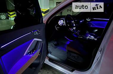 Внедорожник / Кроссовер Audi Q3 2020 в 
