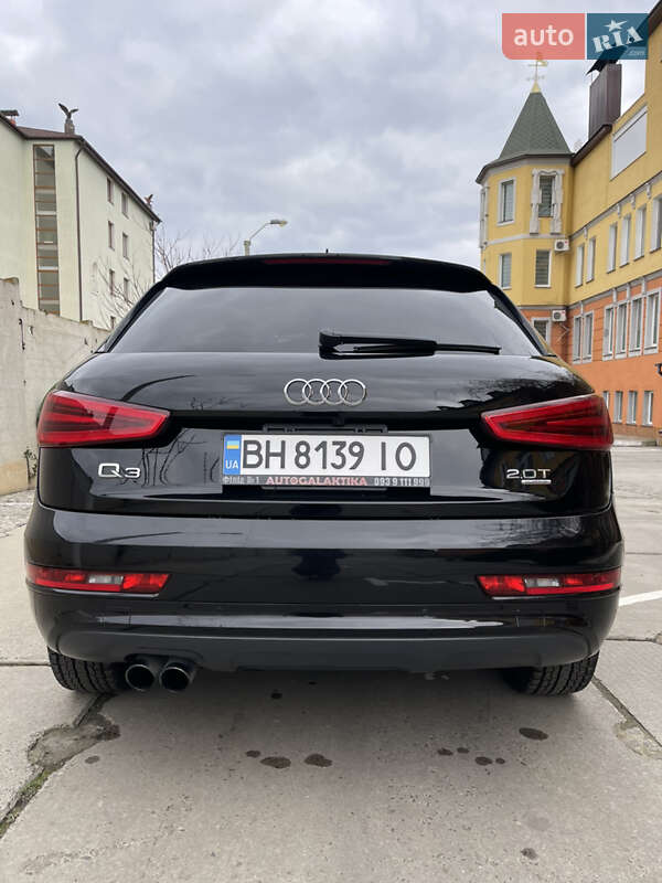 Позашляховик / Кросовер Audi Q3 2014 в Чорноморську