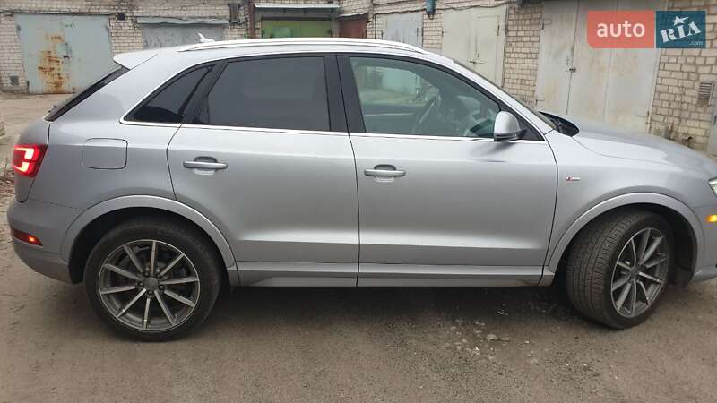 Позашляховик / Кросовер Audi Q3 2018 в Дніпрі