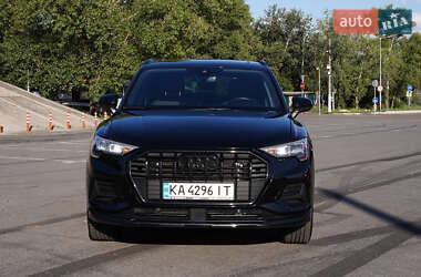 Внедорожник / Кроссовер Audi Q3 2021 в 