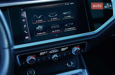 Внедорожник / Кроссовер Audi Q3 2021 в 
