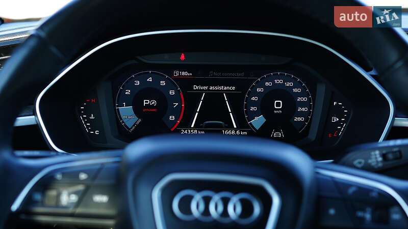 Позашляховик / Кросовер Audi Q3 2021 в Києві