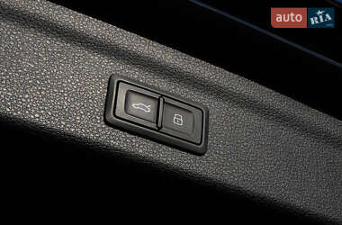 Внедорожник / Кроссовер Audi Q3 2021 в 