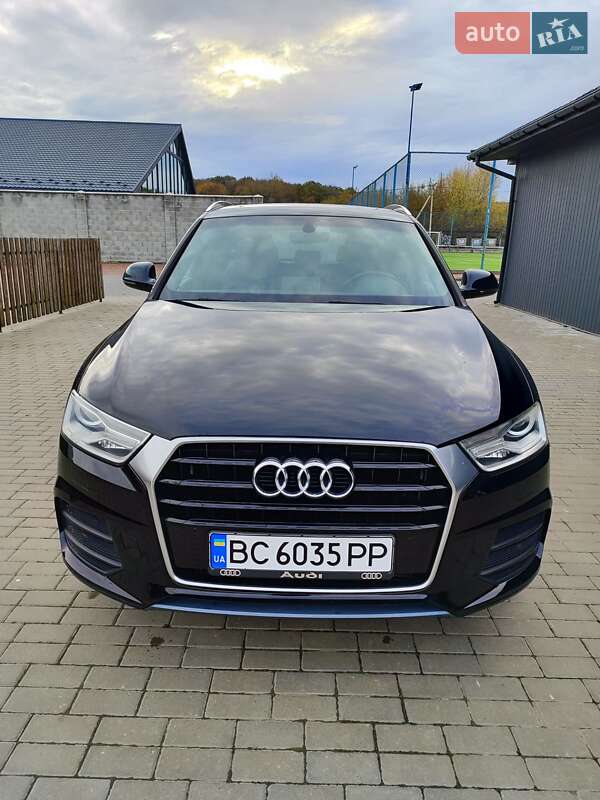 Внедорожник / Кроссовер Audi Q3 2016 в 
