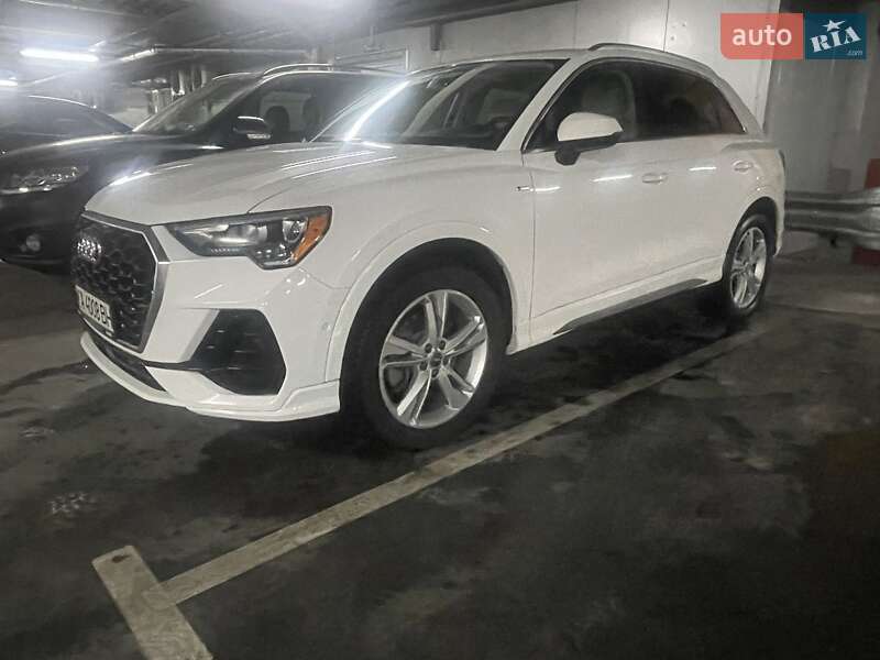 Позашляховик / Кросовер Audi Q3 2020 в Києві