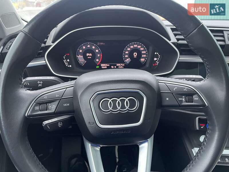 Позашляховик / Кросовер Audi Q3 2020 в Києві