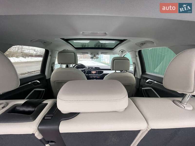 Позашляховик / Кросовер Audi Q3 2020 в Києві