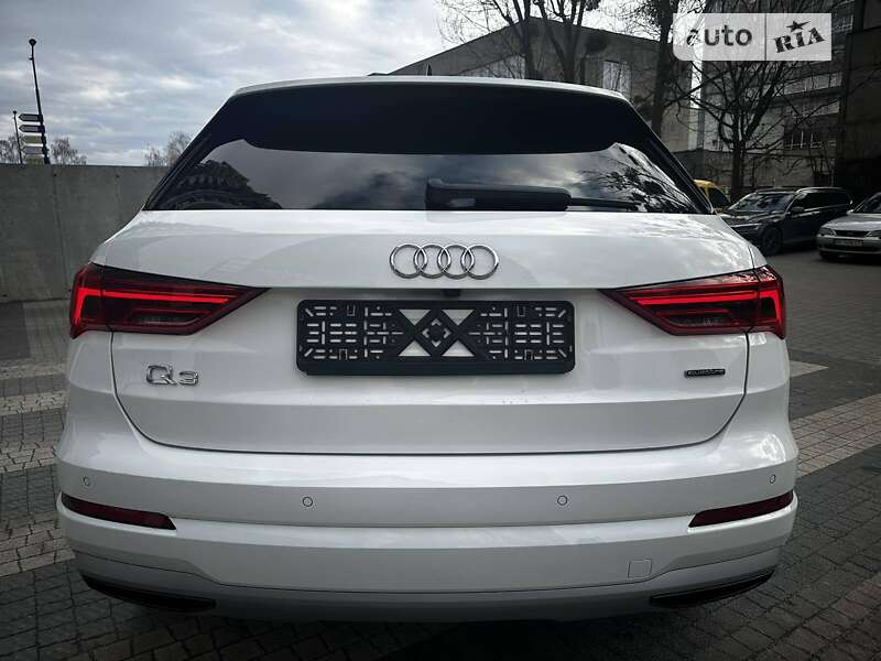 Позашляховик / Кросовер Audi Q3 2019 в Львові