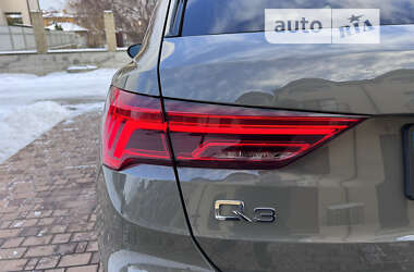 Внедорожник / Кроссовер Audi Q3 2022 в 