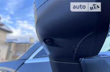 Внедорожник / Кроссовер Audi Q3 2022 в 
