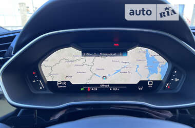 Внедорожник / Кроссовер Audi Q3 2022 в 