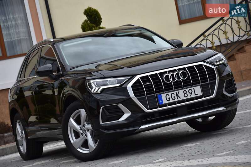 Внедорожник / Кроссовер Audi Q3 2020 в Львове
