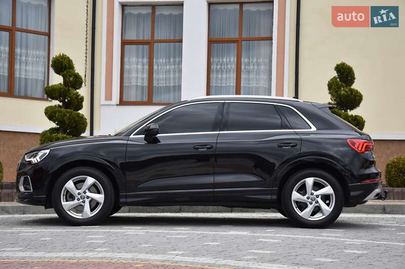 Внедорожник / Кроссовер Audi Q3 2020 в Львове