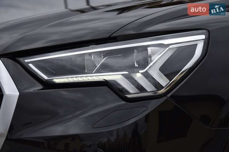 Внедорожник / Кроссовер Audi Q3 2020 в Львове