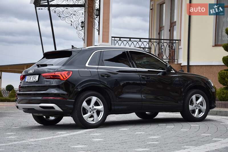 Внедорожник / Кроссовер Audi Q3 2020 в Львове