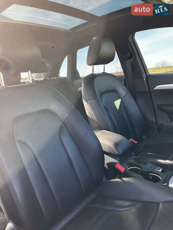 Внедорожник / Кроссовер Audi Q3 2016 в Харькове