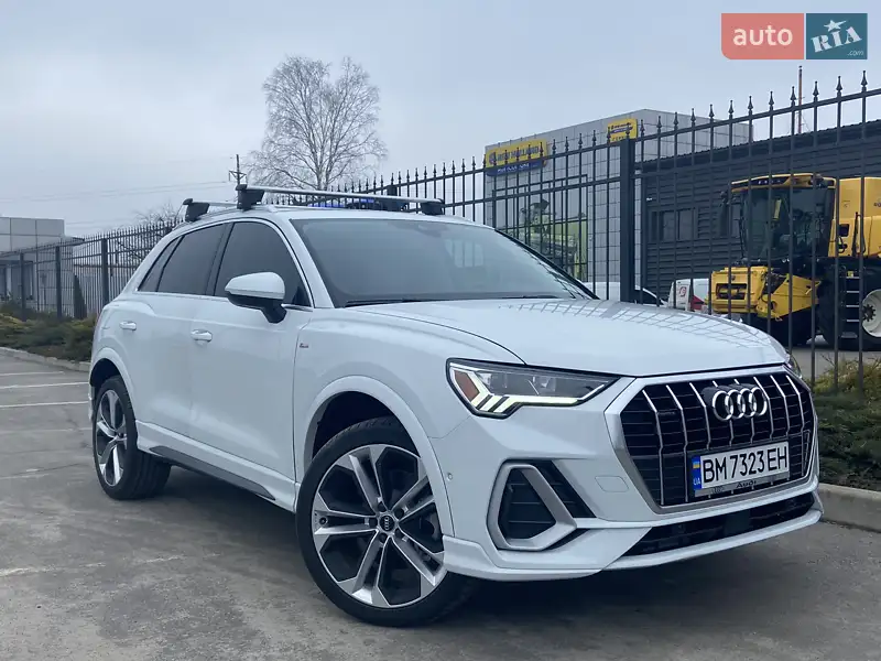 Внедорожник / Кроссовер Audi Q3 2020 в 