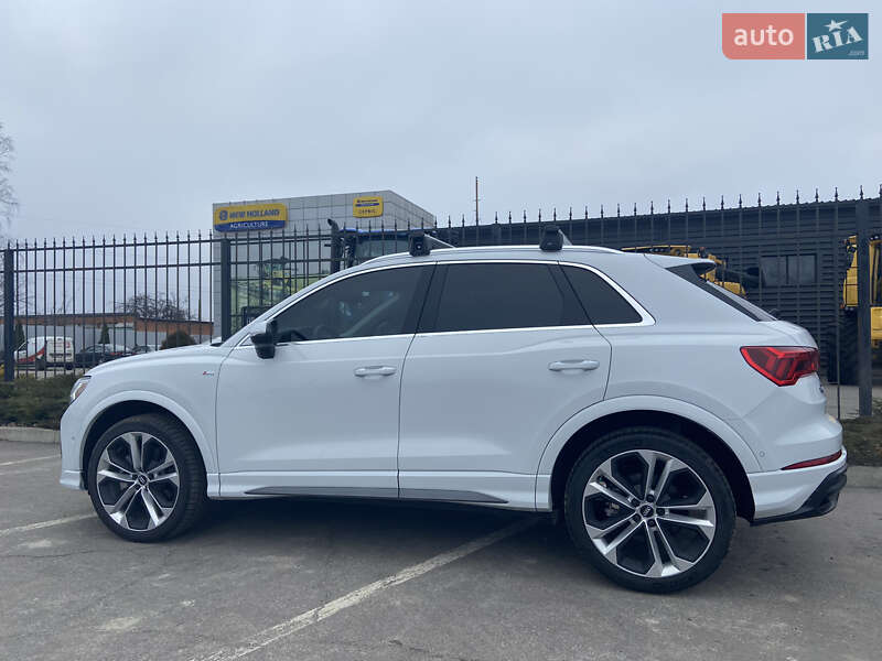 Внедорожник / Кроссовер Audi Q3 2020 в Сумах