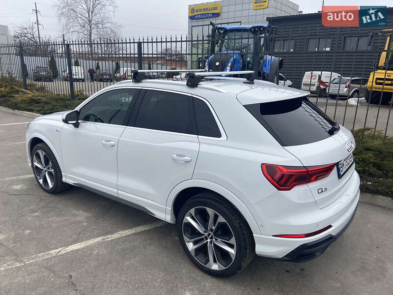 Внедорожник / Кроссовер Audi Q3 2020 в Сумах