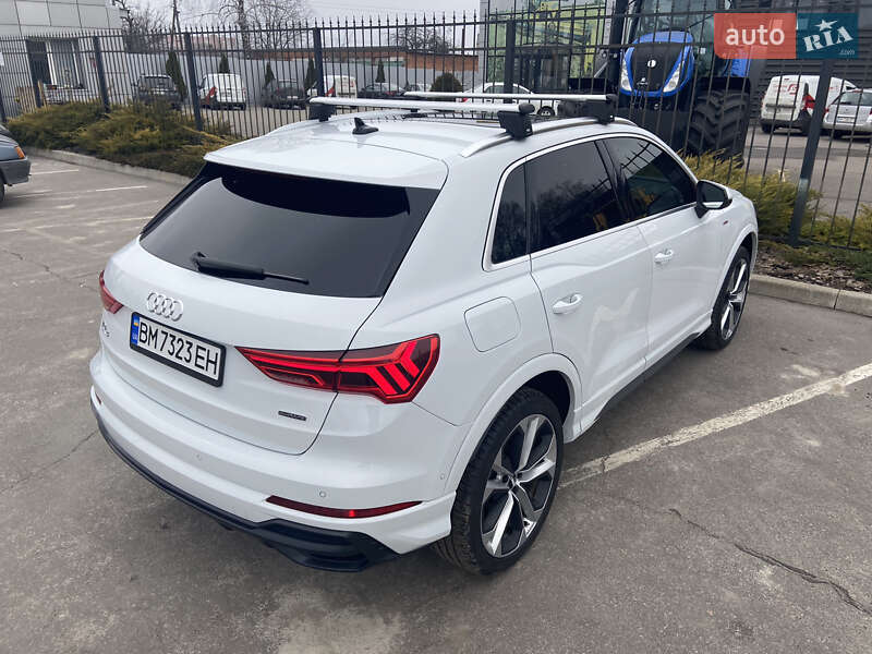 Внедорожник / Кроссовер Audi Q3 2020 в Сумах