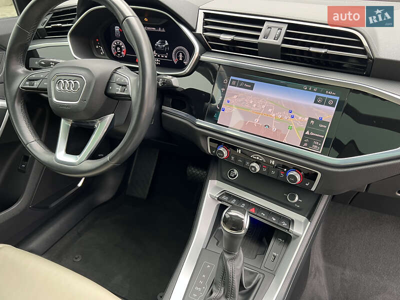 Внедорожник / Кроссовер Audi Q3 2020 в Сумах
