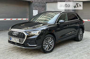 Позашляховик / Кросовер Audi Q3 2021 в Києві