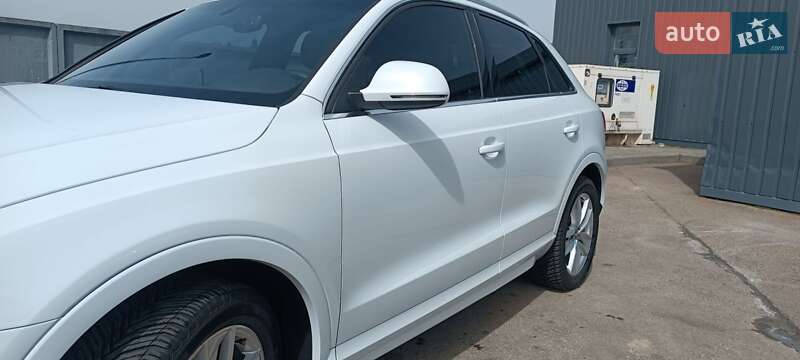 Внедорожник / Кроссовер Audi Q3 2016 в Стрые