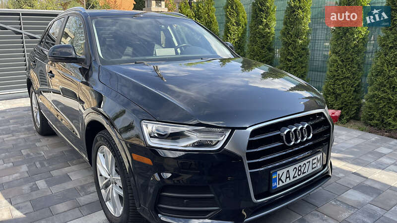 Внедорожник / Кроссовер Audi Q3 2016 в Киеве