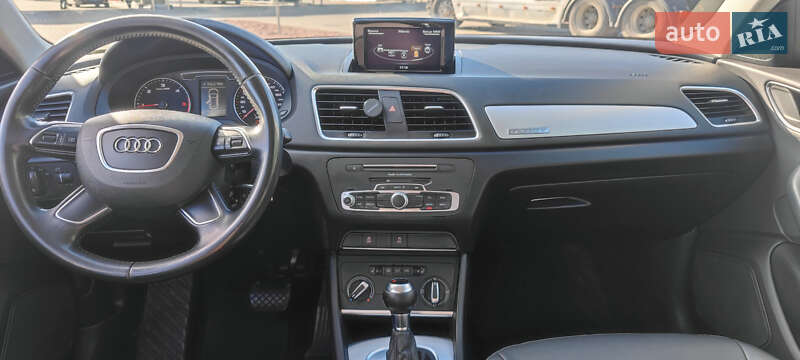 Внедорожник / Кроссовер Audi Q3 2015 в Одессе