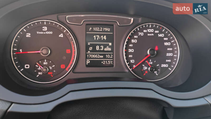 Внедорожник / Кроссовер Audi Q3 2015 в Одессе