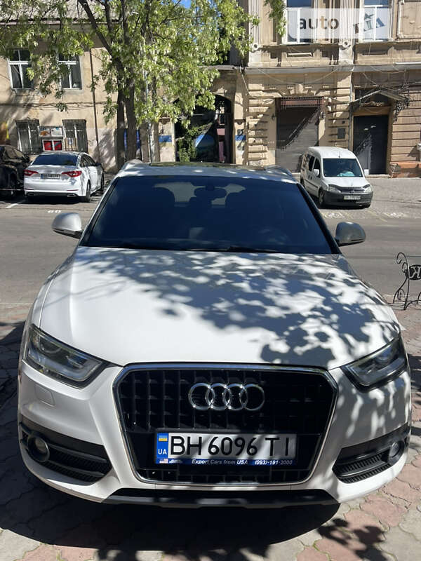 Внедорожник / Кроссовер Audi Q3 2014 в Одессе