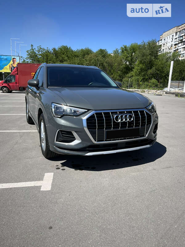 Внедорожник / Кроссовер Audi Q3 2020 в Запорожье