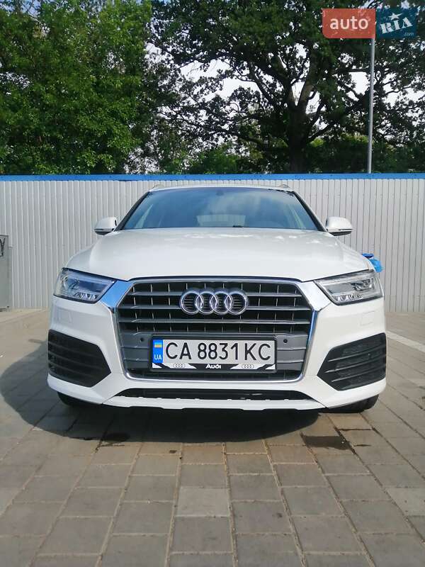 Внедорожник / Кроссовер Audi Q3 2015 в Черкассах