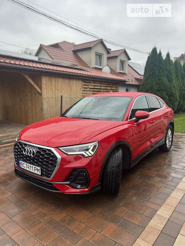 Позашляховик / Кросовер Audi Q3 2020 в Львові