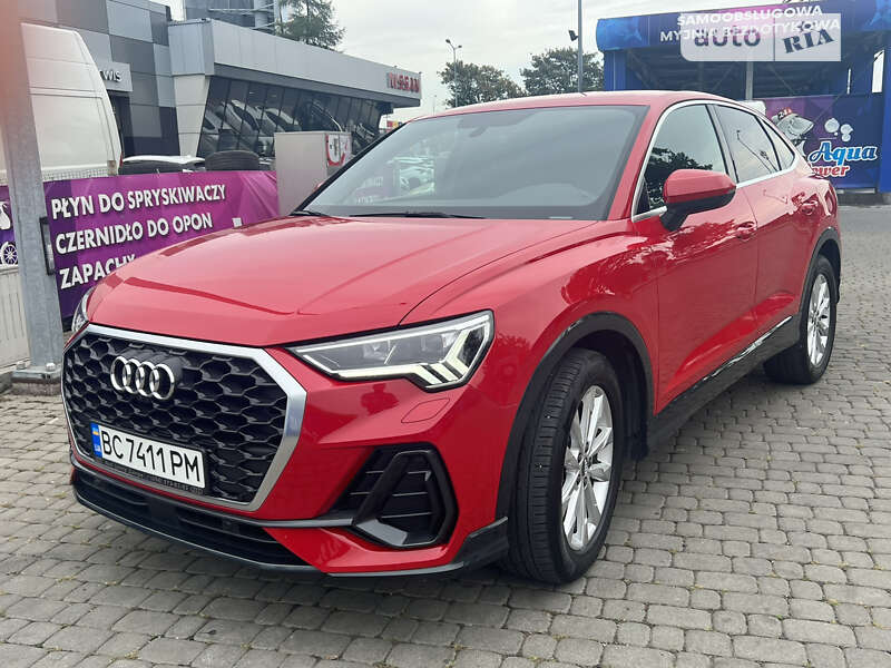 Позашляховик / Кросовер Audi Q3 2020 в Львові