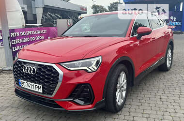 Внедорожник / Кроссовер Audi Q3 2020 в 